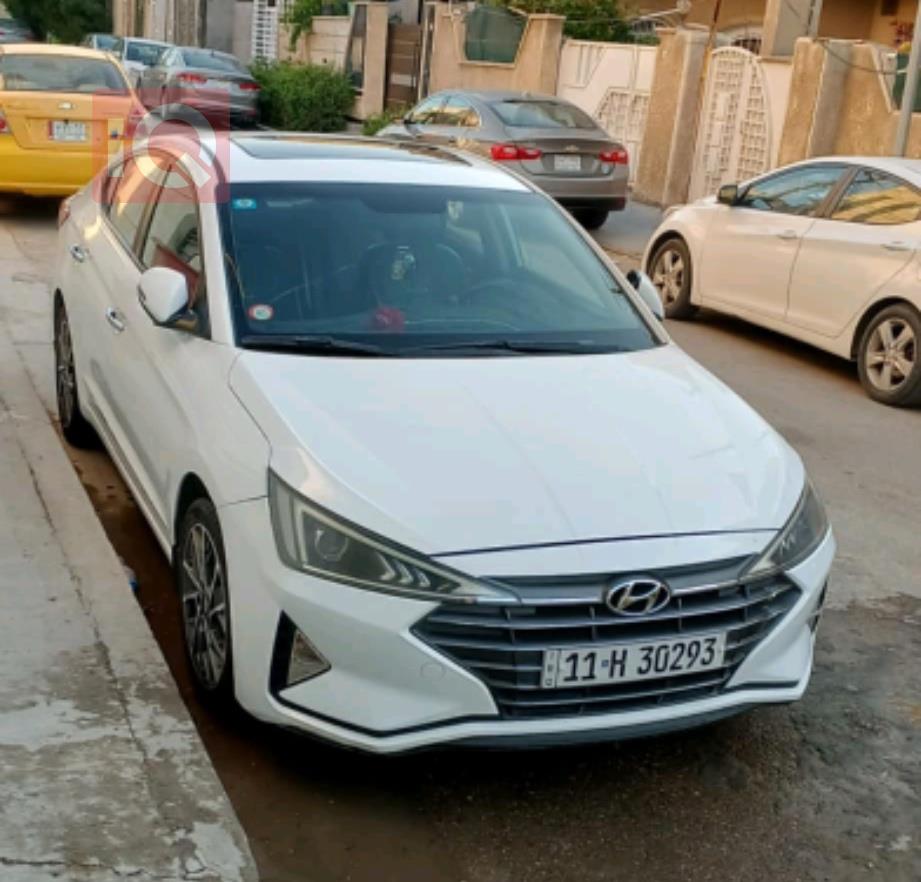 هیوندای ئەلەنترا